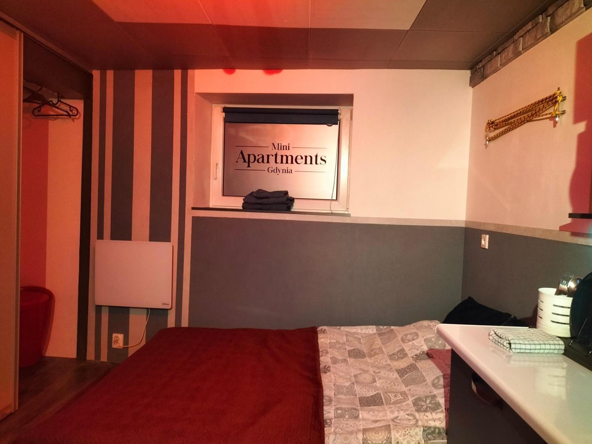 24H Gdynia Mini Apartamenty Na Kod Dostepu & Free Parking & No Keys Habitación foto